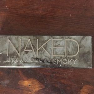 Naked smokey palate